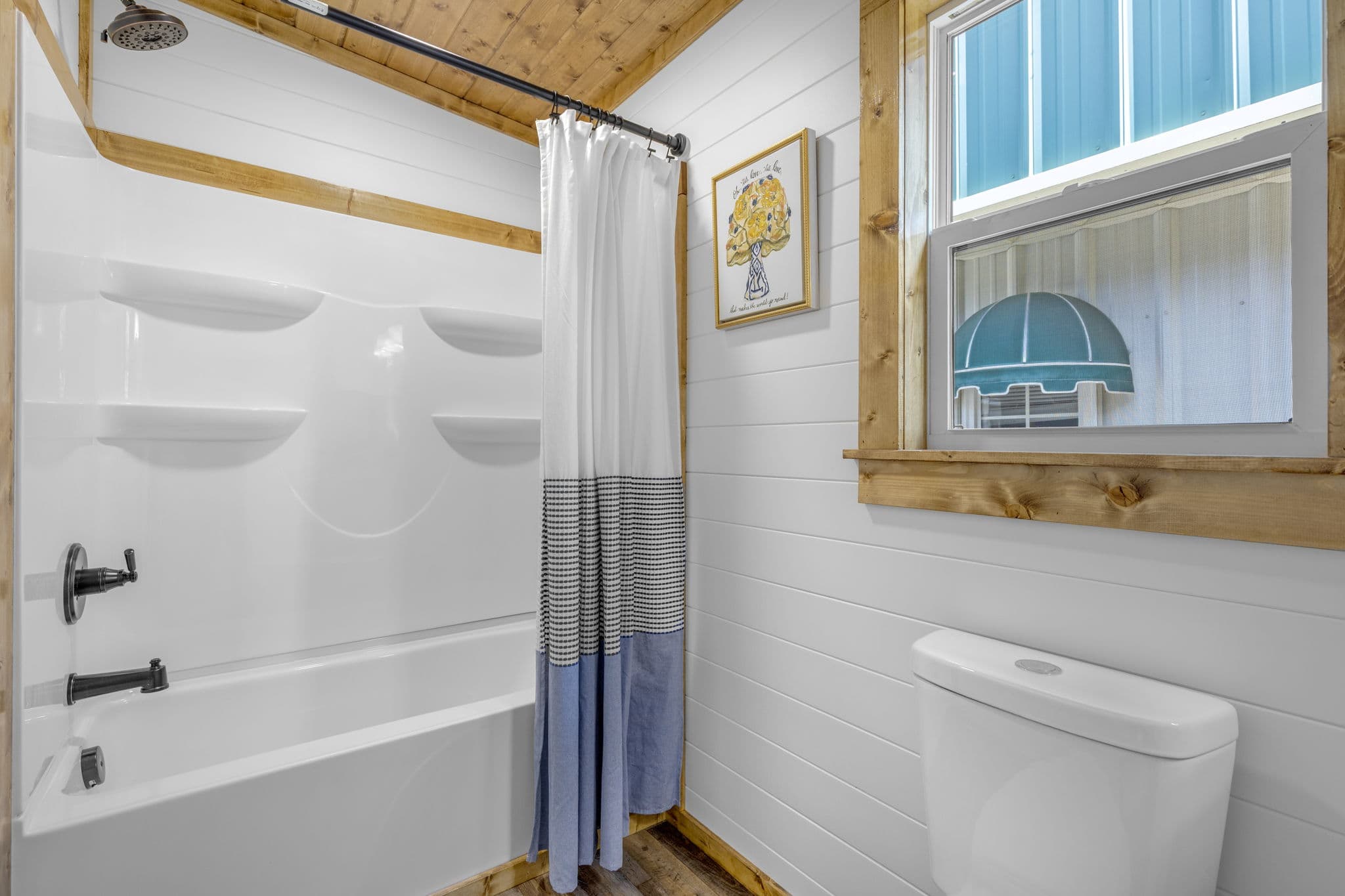Acadia — Bathroom