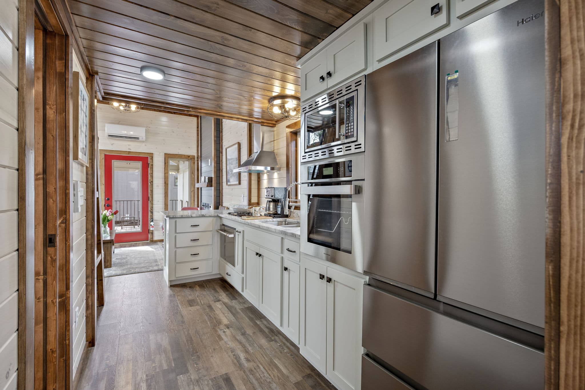 Modern Farmhouse photo